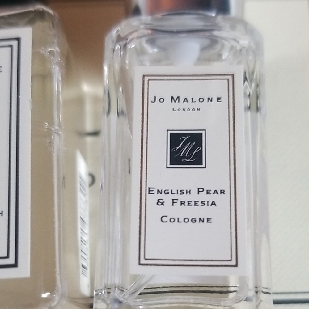 Jo MALONE TRAVEL SIZE  Toiletries - Picture 3 of 11